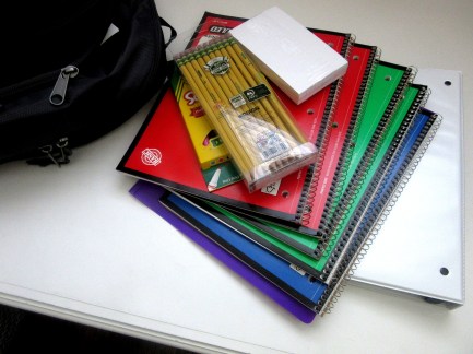 school-supplies-1582082_1920